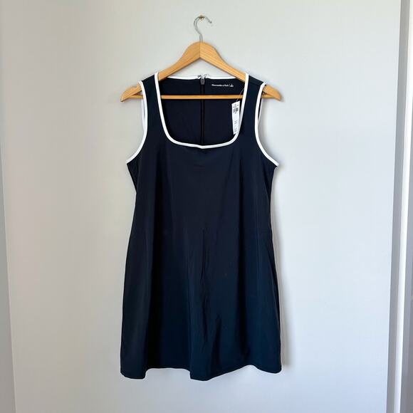 Abercrombie & Fitch Black and White Trim Mini Dress - Picture 2 of 8